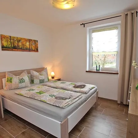Ferienwohnung Gruenow See 10411 Apartment